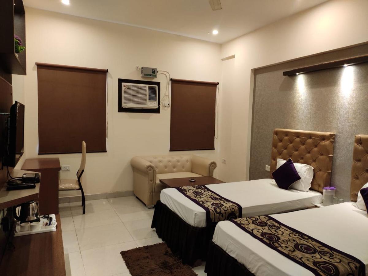 Maple Delite Lucknow Exterior foto