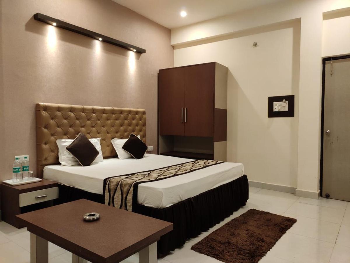 Maple Delite Lucknow Exterior foto