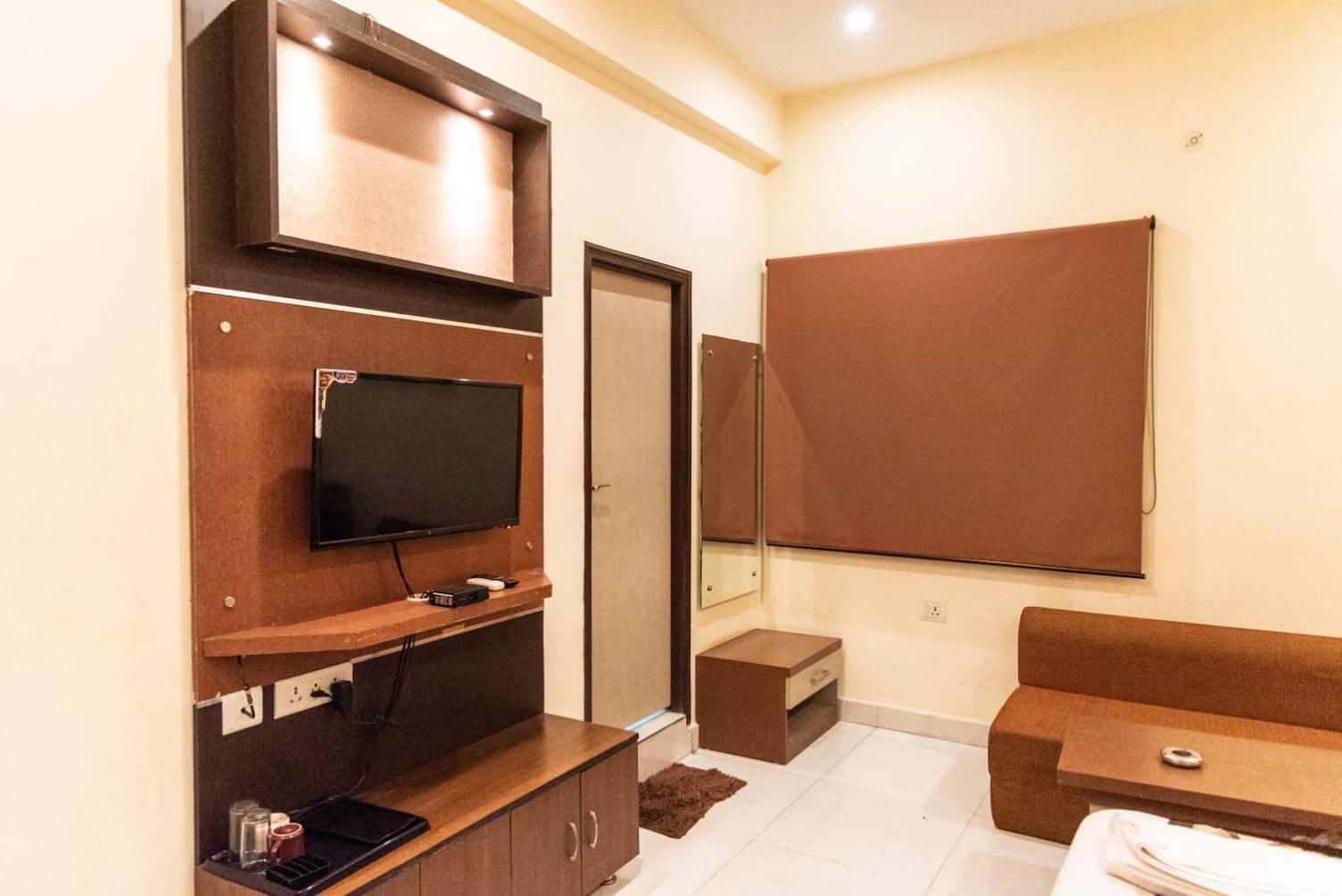Maple Delite Lucknow Exterior foto
