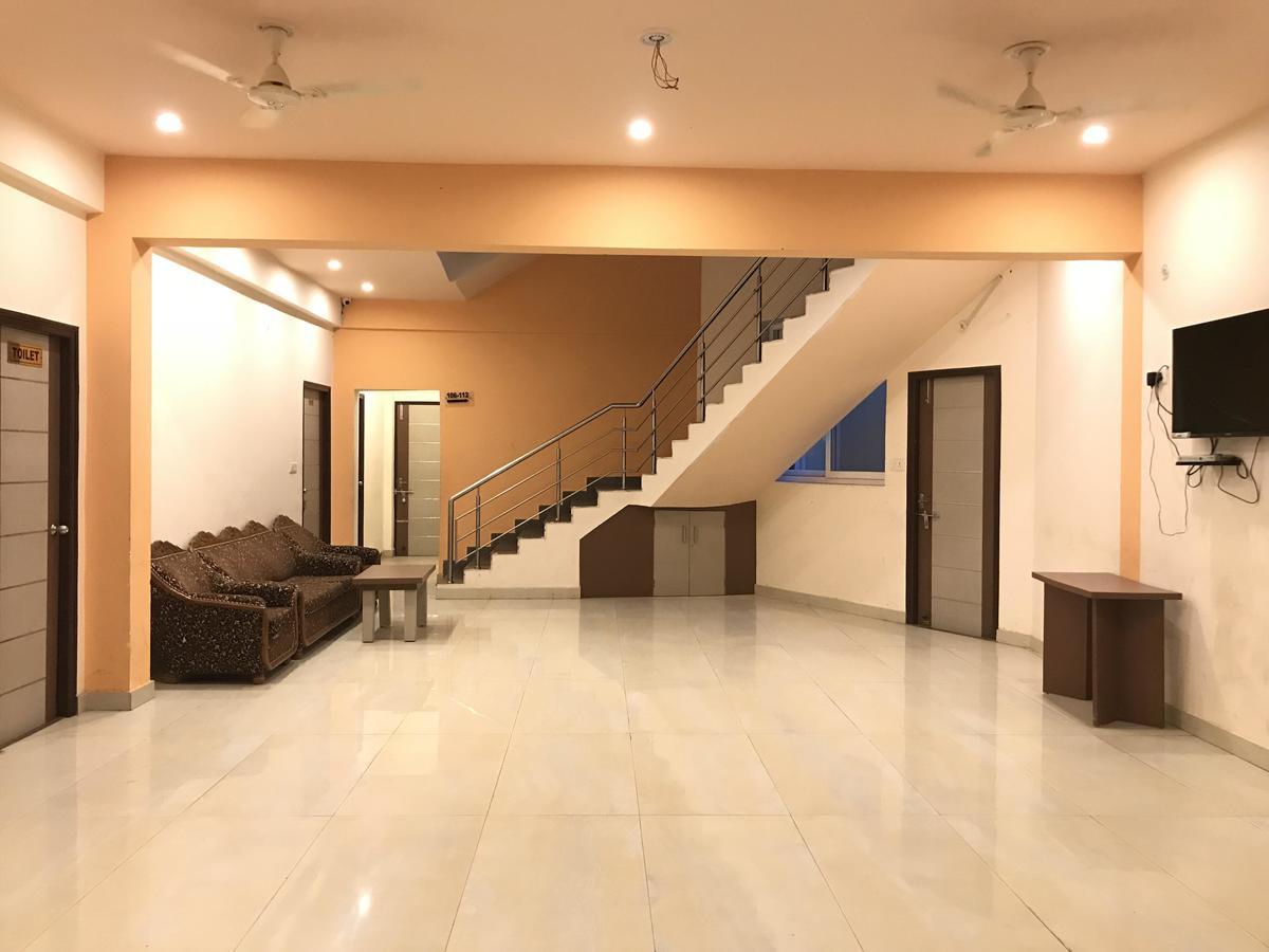 Maple Delite Lucknow Exterior foto